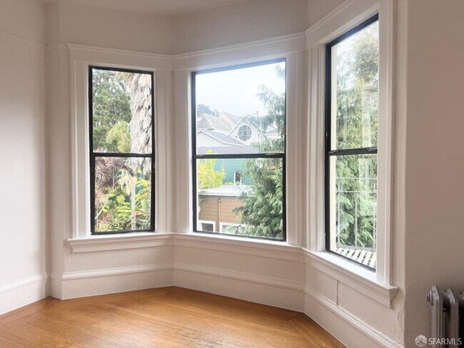 Building Photo - 1459 Haight St
