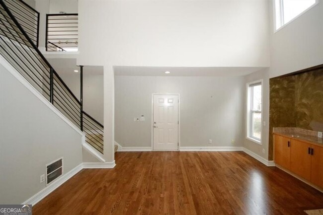 Building Photo - 1354 Brookhaven Village Cir NE