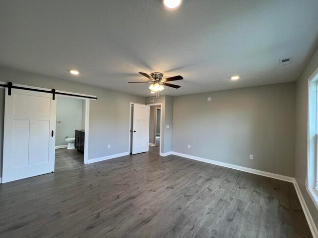 Building Photo - 309 Gallahadion Ct