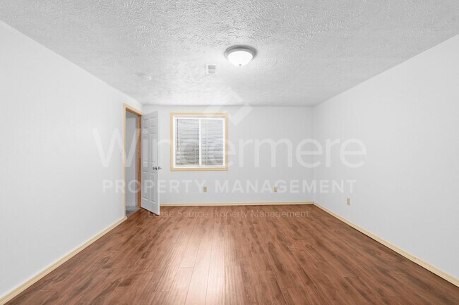 Building Photo - 11321 E Springfield Ave