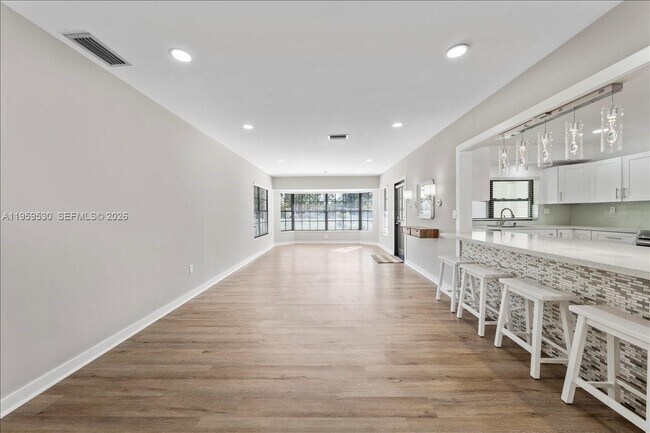 Building Photo - 7705 SW 66th St