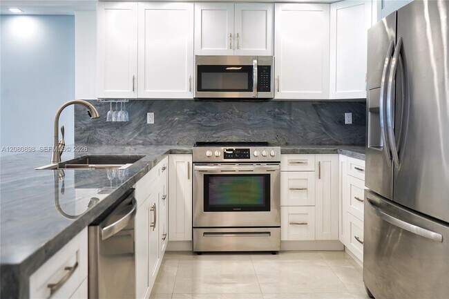 Building Photo - 5701 Collins Ave