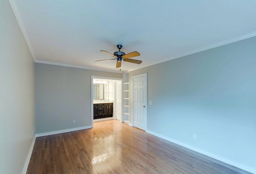 Building Photo - 315 Settlers Ln