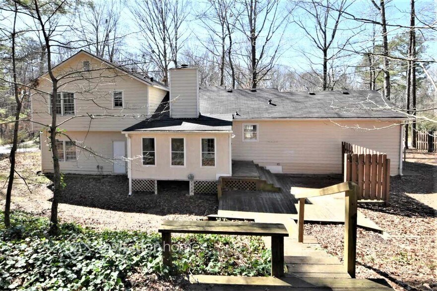 Building Photo - 2501 Whitebluff Way