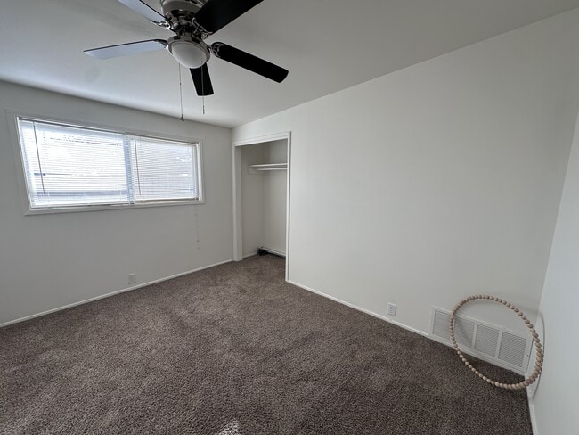 Building Photo - 2310 Oxford Cir