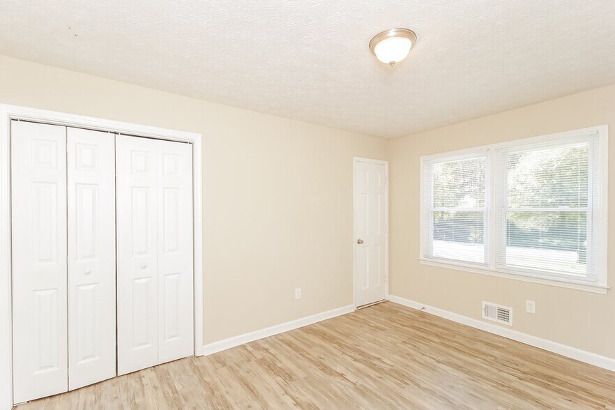 Building Photo - 4641 Flint Hill Rd SW