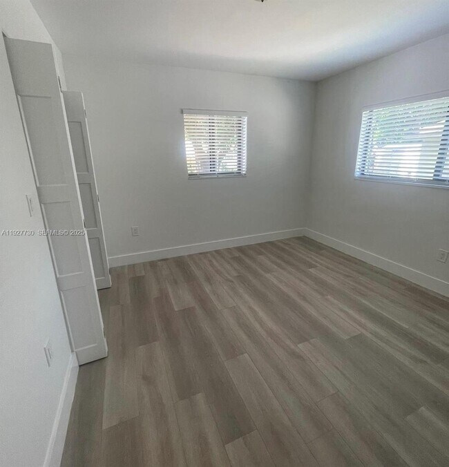 Building Photo - 557 NW 44th St