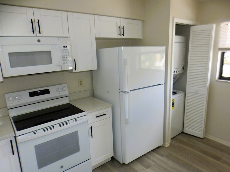 Building Photo - 4789 Orange Grove Blvd