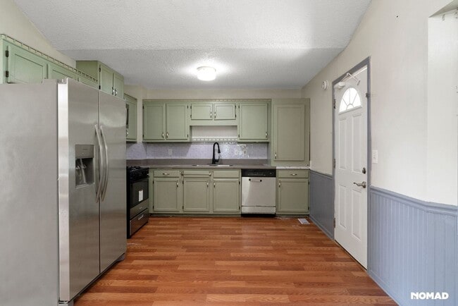 Building Photo - Charming 4BR House in Douglasville