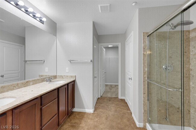 Building Photo - 2089 Waterlily View St