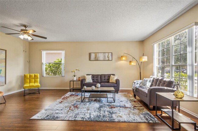 Building Photo - 422 Graystone Blvd