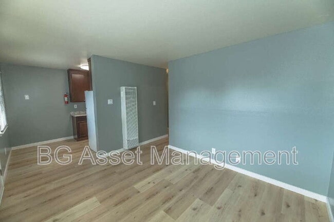 Primary Photo - 1574 San Pablo Ave