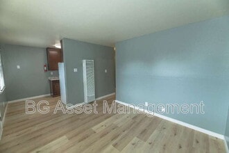 Building Photo - 1574 San Pablo Ave