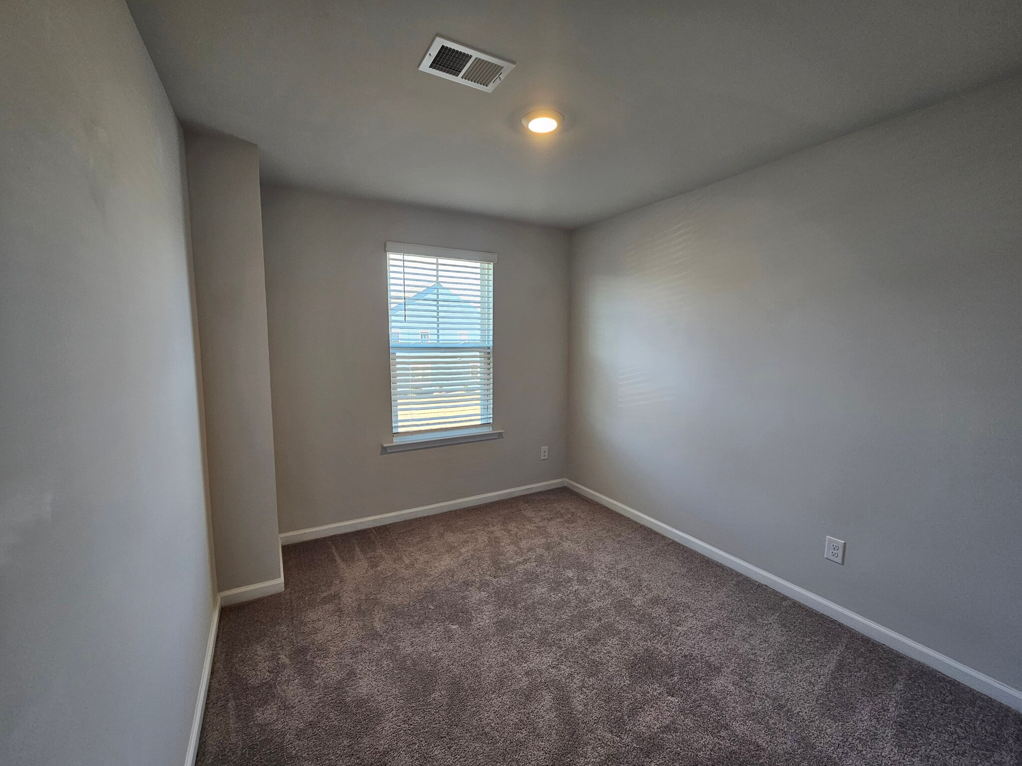 Building Photo - 7566 Knightbell Cir