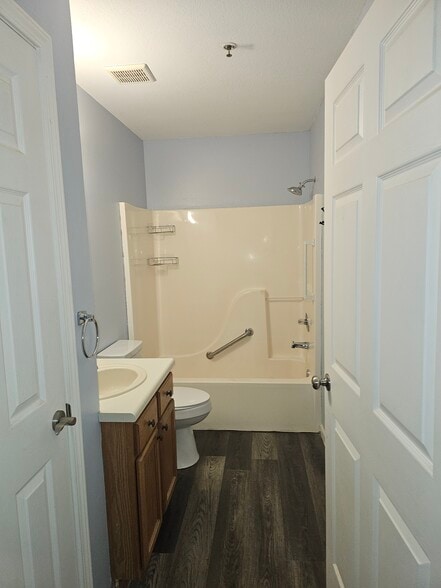 Building Photo - 143 Vixen Cir