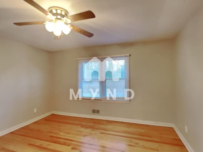 Building Photo - 1229 Lynn Acres Dr