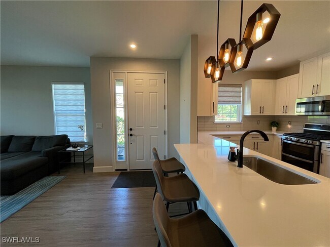 Building Photo - 8021 Calle Canovas Ct