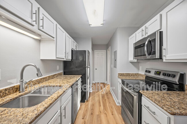 Building Photo - 1301 Neelys Bend Rd