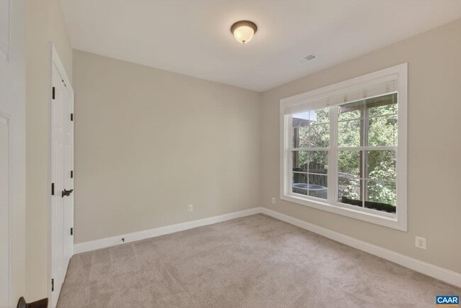 Building Photo - 2942 Templehof Ct