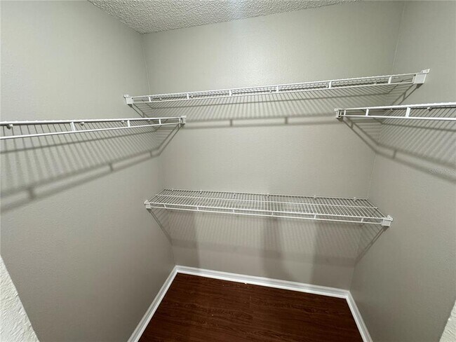 Building Photo - 10 Sawfish Ln