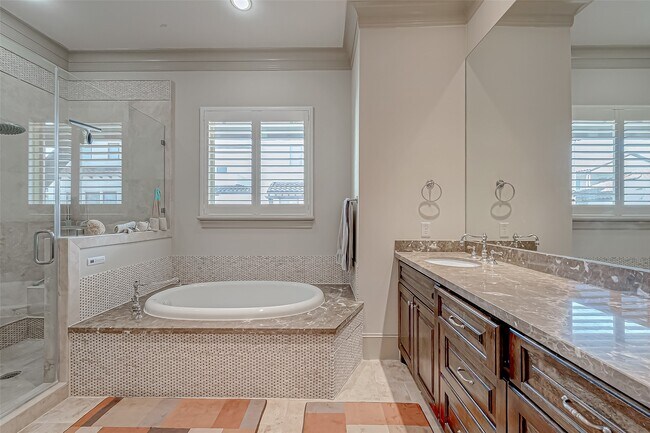 Building Photo - 311 Calle Sevilla Pl