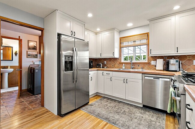 Building Photo - 5717 N 18th St