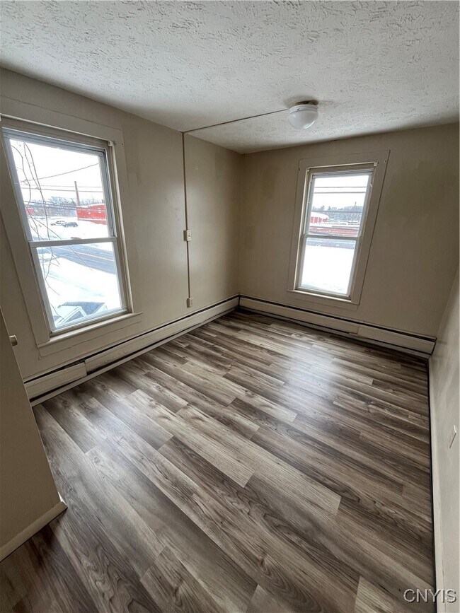 Building Photo - 684 West End Ave