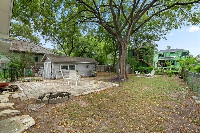 Building Photo - 1708 Payne Ave