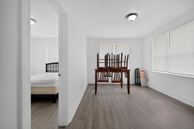 Building Photo - 3212 Barnett St