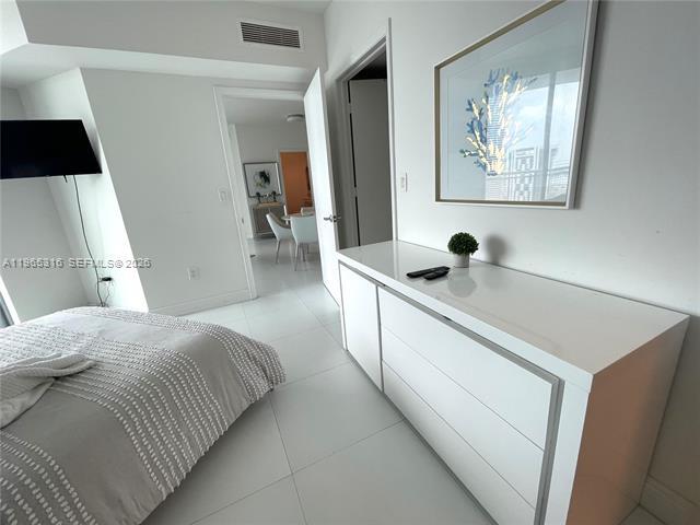 Building Photo - 350 S Miami Ave