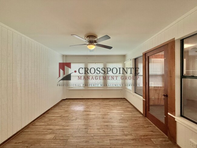 Building Photo - Waterfront 2 Bedroom, 2.5 Bathroom Home!