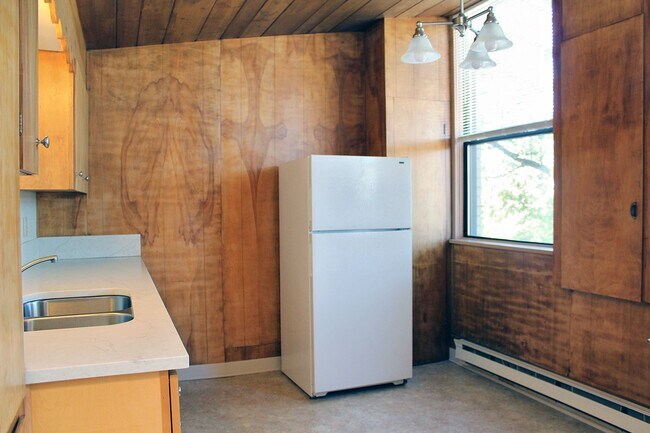 Building Photo - 12610 SW Farmington Rd