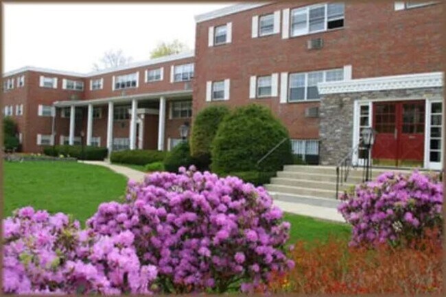 Building Photo - 2 bedroom Rt-9 Framingham