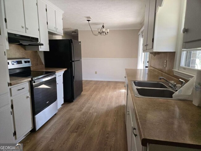 Building Photo - 606 Viewpoint Dr