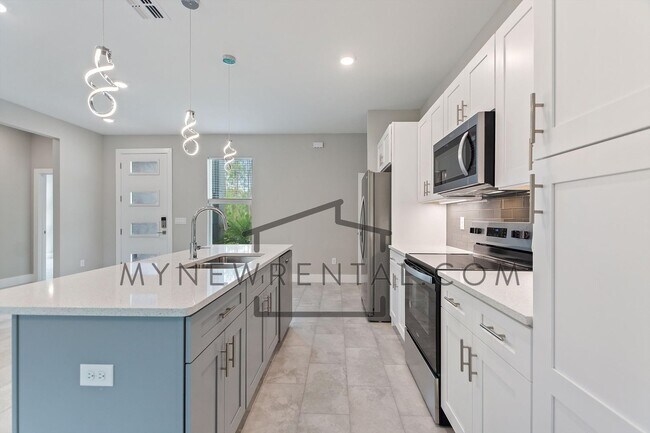 Building Photo - ONE MONTH FREE RENT! Modern, energy effici...