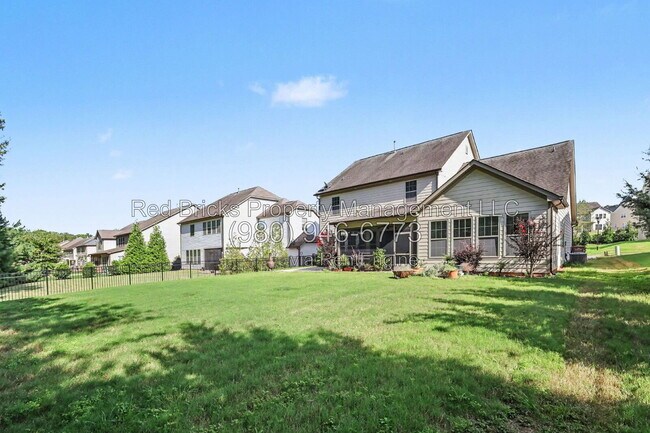 Building Photo - 145 Barclay Dr