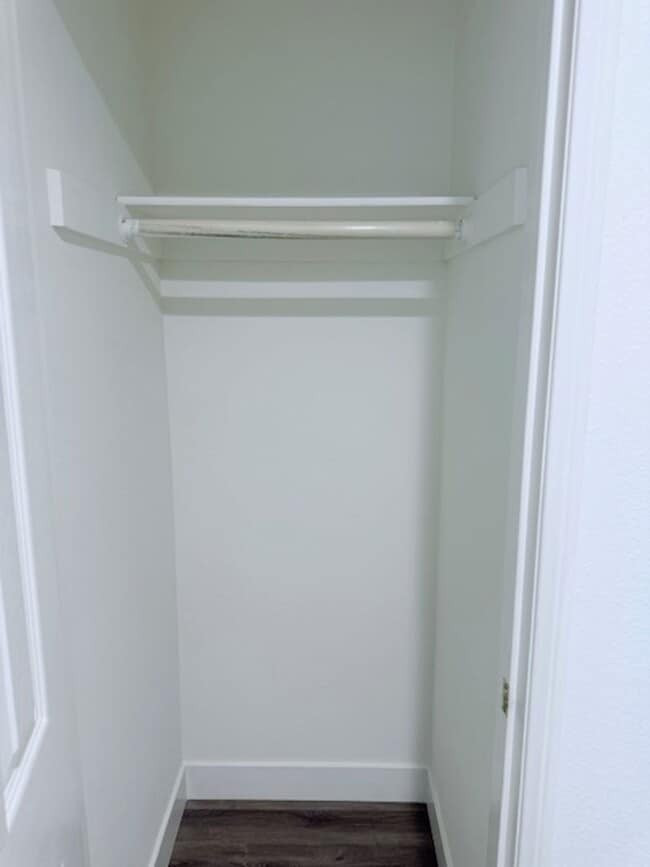 Building Photo - Fully Remodeled End-Unit with Views, Private Garage & Flexible Living Space – South of the Blvd