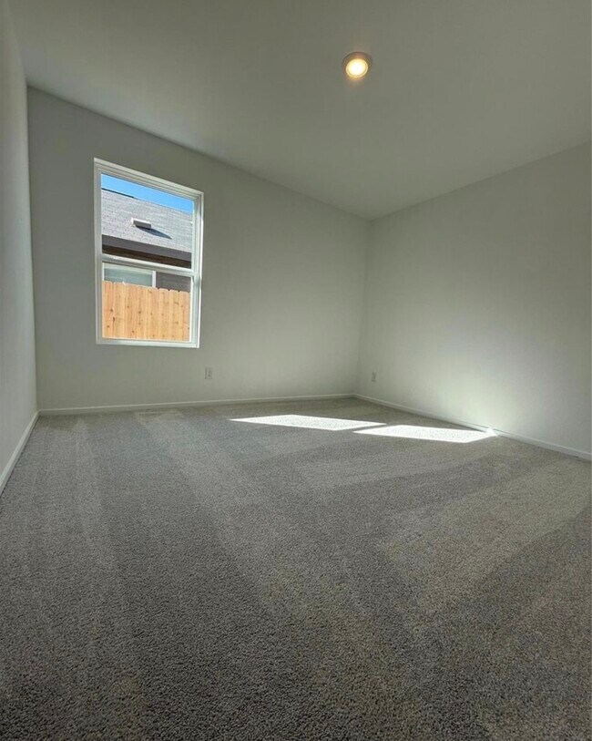Building Photo - 14896 N Ascot Bend Cir