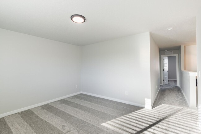 Building Photo - New 4 Bed 2.5 Bath House in Star