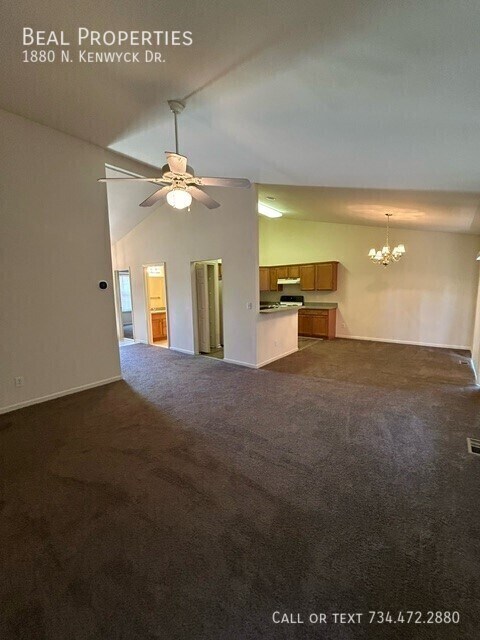 Building Photo - 1880 N Kenwyck Dr