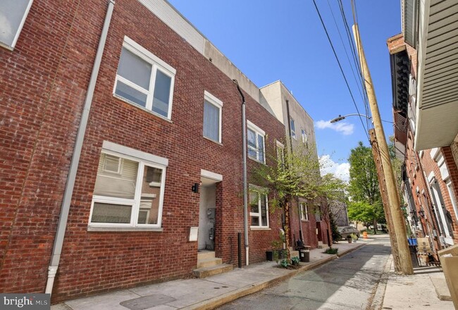 Building Photo - 1504 Earl St