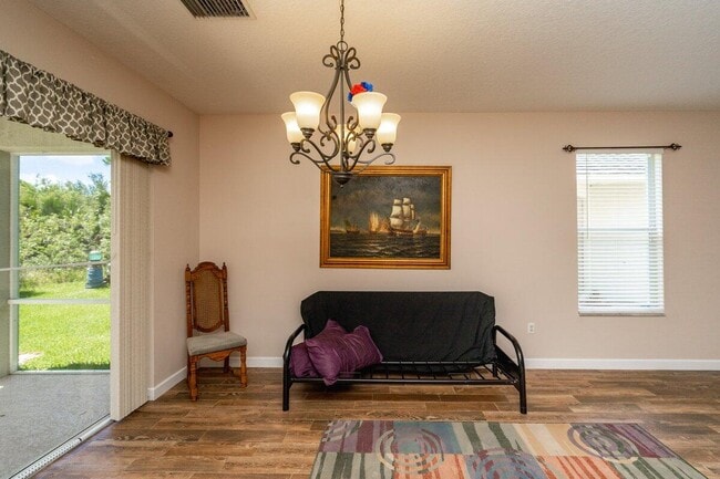 Building Photo - 732 SW Rocky Bayou Terrace
