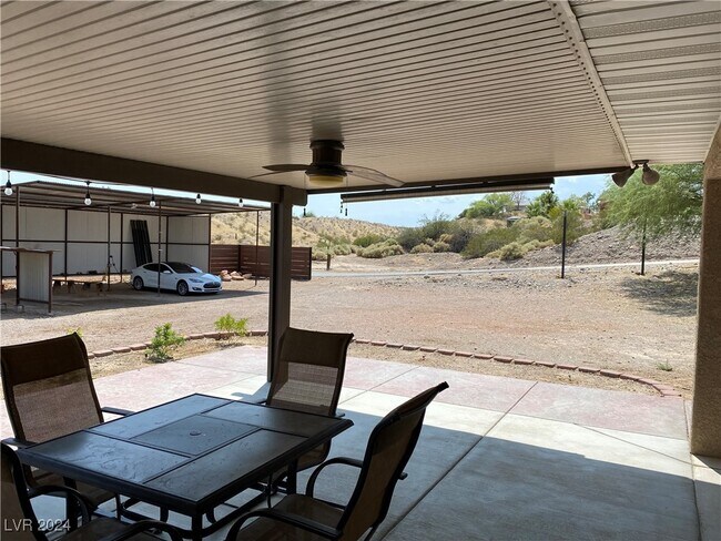 Building Photo - 1005 E McKnight Ave