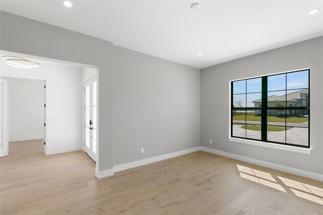Building Photo - 1810 4th St E