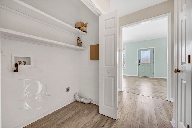 Building Photo - DOWNTOWN COLUMBIA BUNGALOW