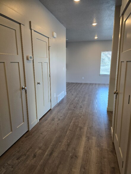 Building Photo - 3813 Ogden Ave