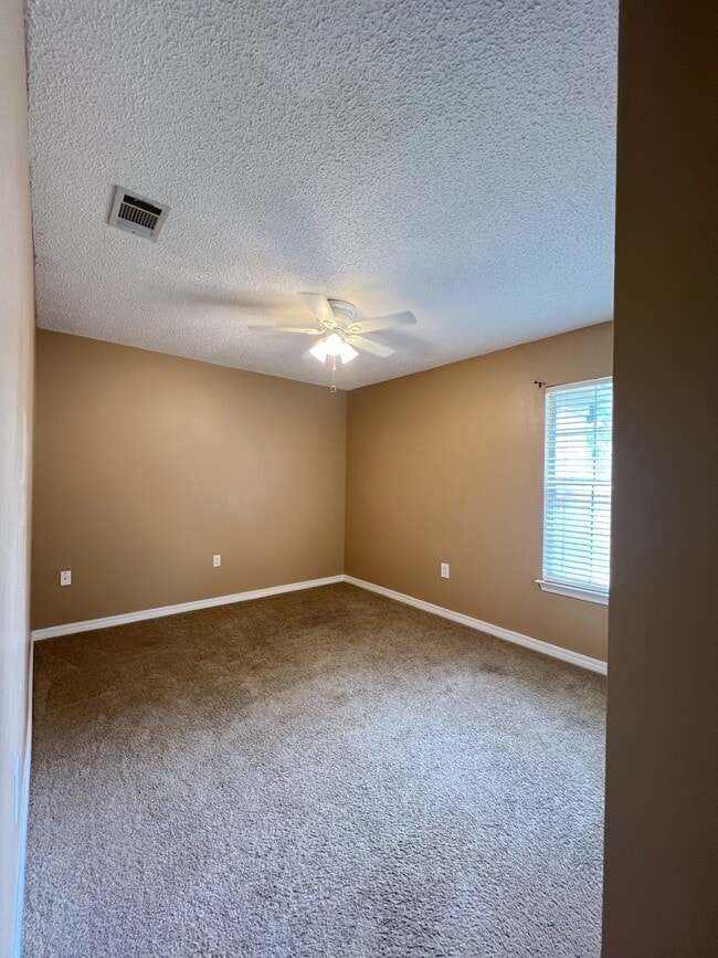 Building Photo - 18874 Mahan Loop