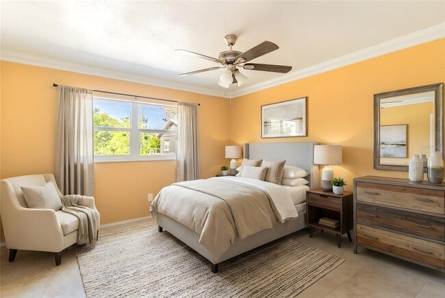 Building Photo - 140 Ave W NW