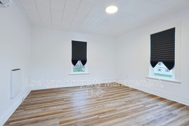 Building Photo - 14208 Temple St