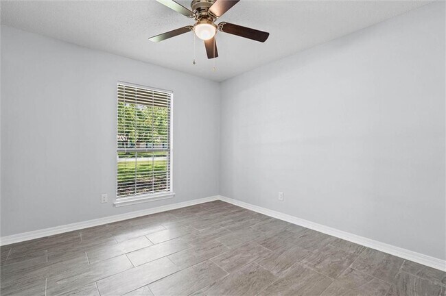 Building Photo - 1040 Smokerise Dr